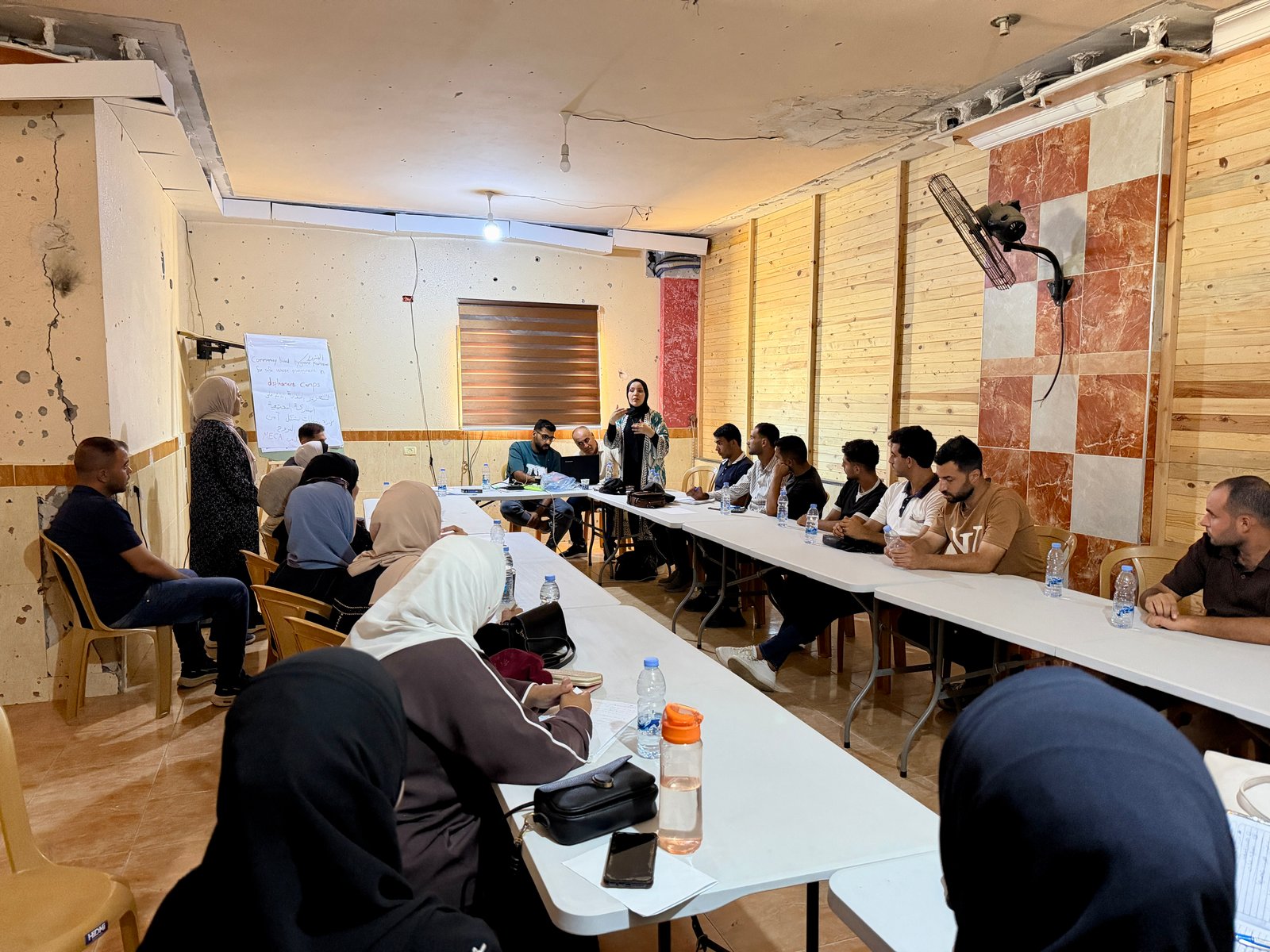 تدريب مثقفين ميدانيين لتعزيز التوعية الصحية في مواقع النزوح بمواصي خان يونس