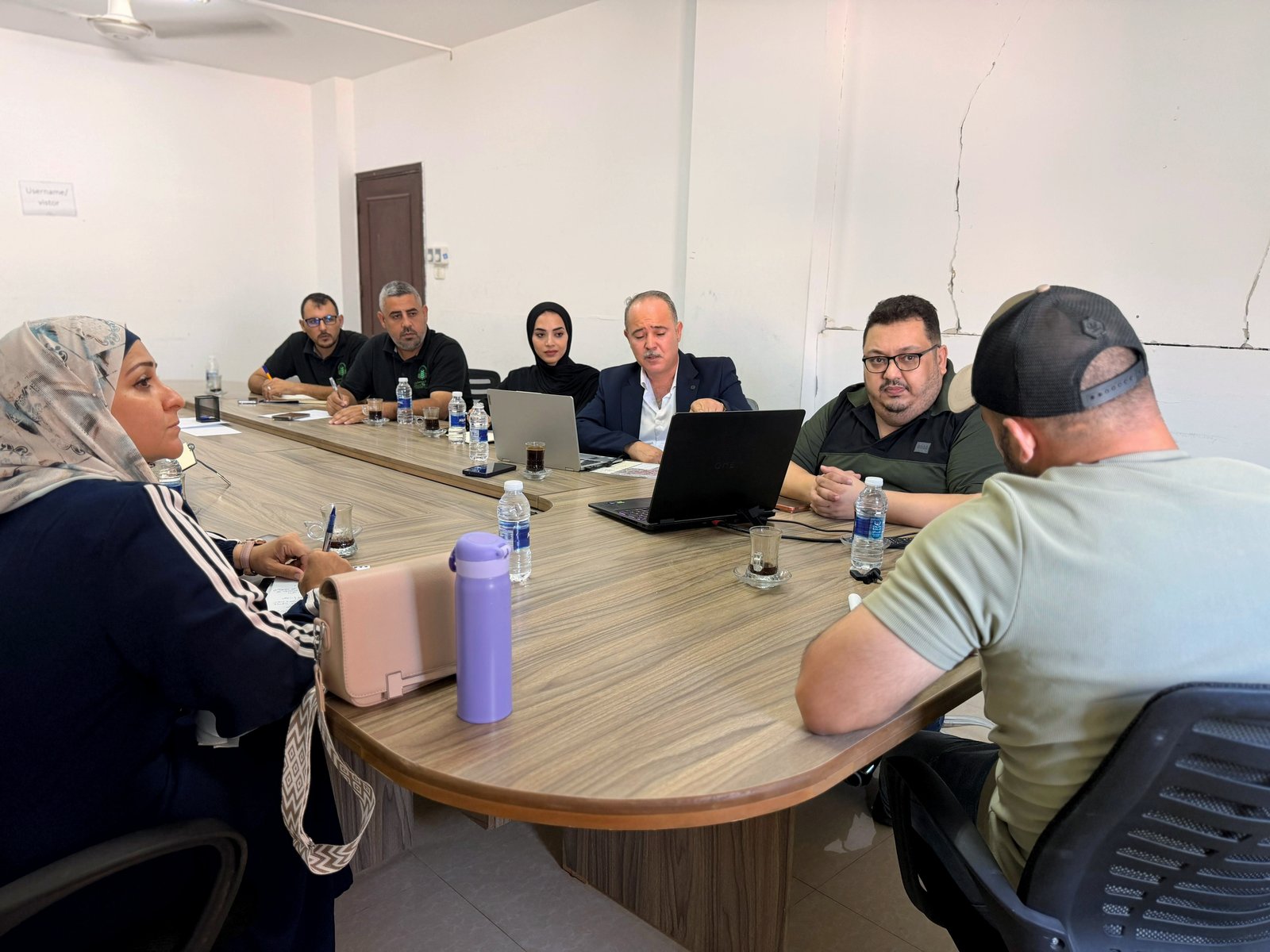 AlFajr Discusses Ways to Develop the Debris Clearance Project in Khan Younis