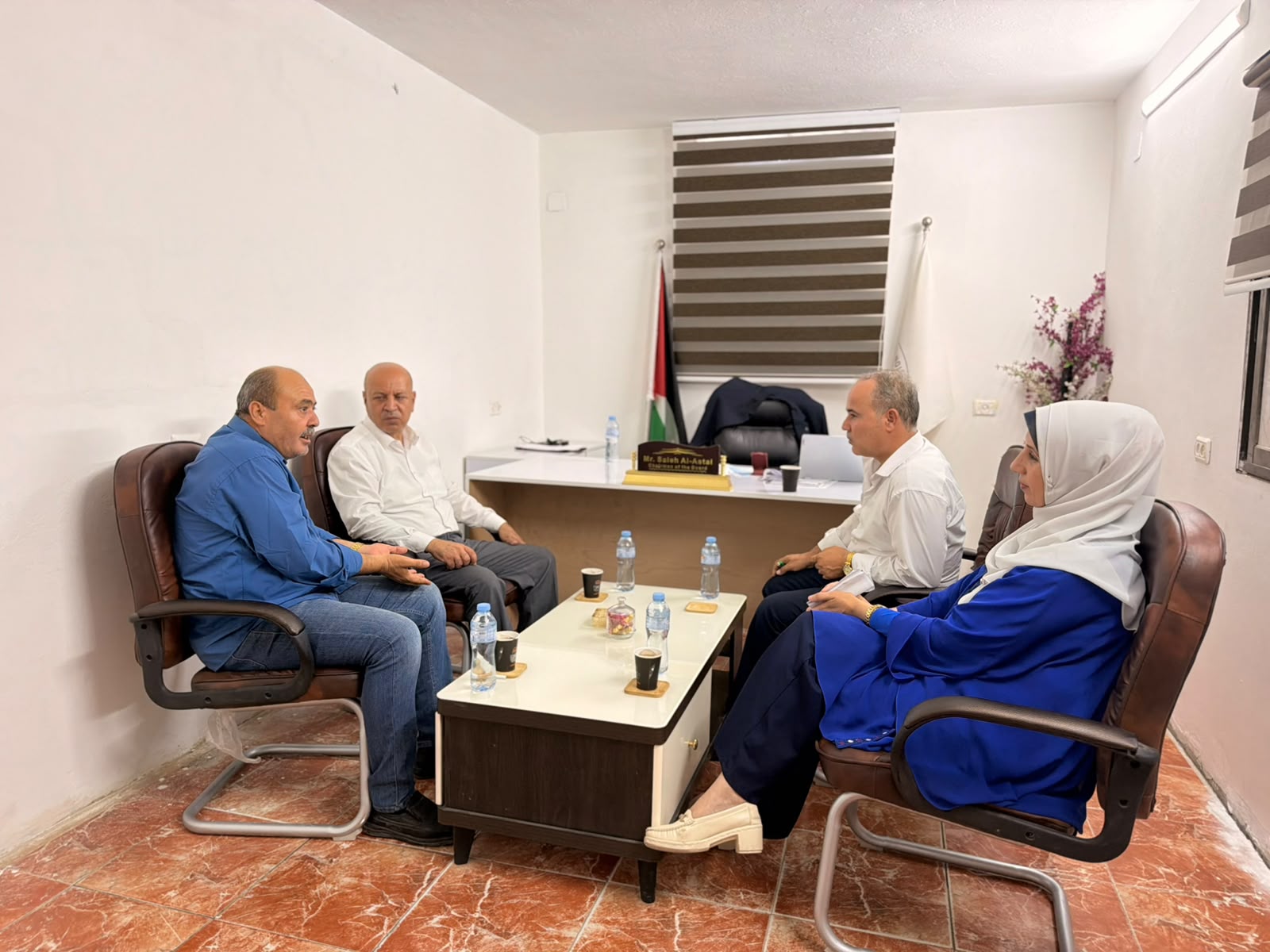 Palestine University Board Chairman Discusses Prospects for Joint Cooperation with Al-Fajr Palestinian Youth Association