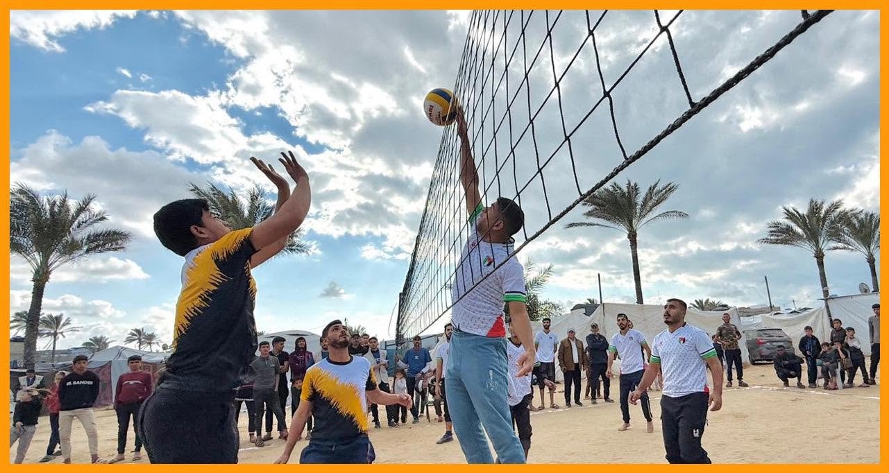 Al-Fajr Launches the “Torches of Hope” Volleyball Tournament in Khan Younis Displacement Centers